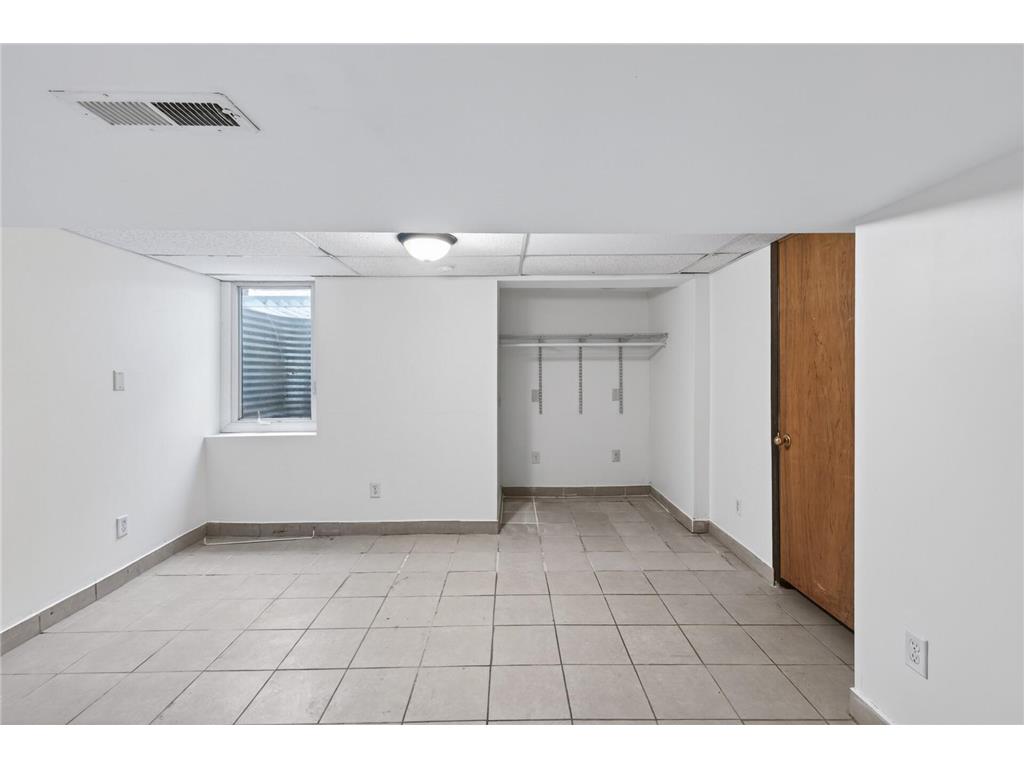 1067 Wilson Avenue Saint Paul MN 55106 7093546 image17