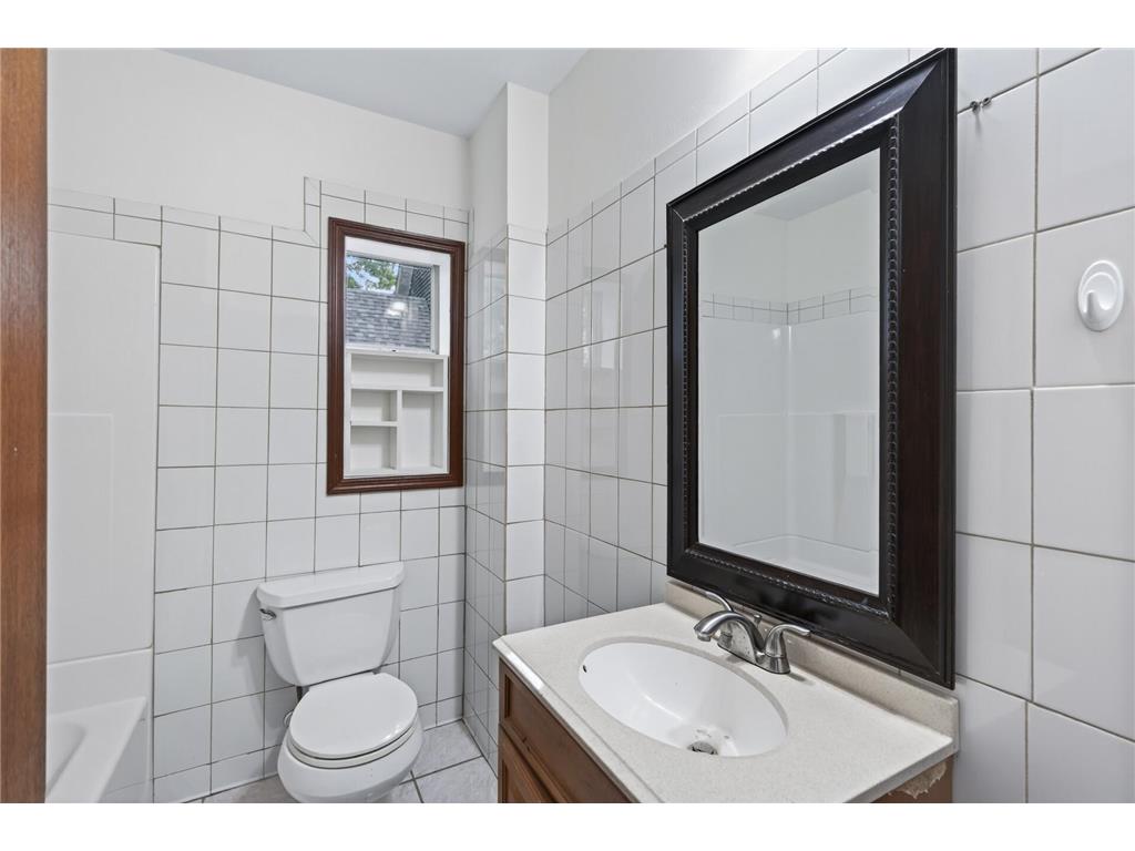 1067 Wilson Avenue Saint Paul MN 55106 7093546 image18