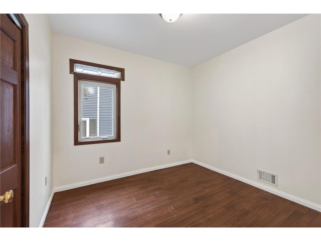 1067 Wilson Avenue Saint Paul MN 55106 7093546 image8