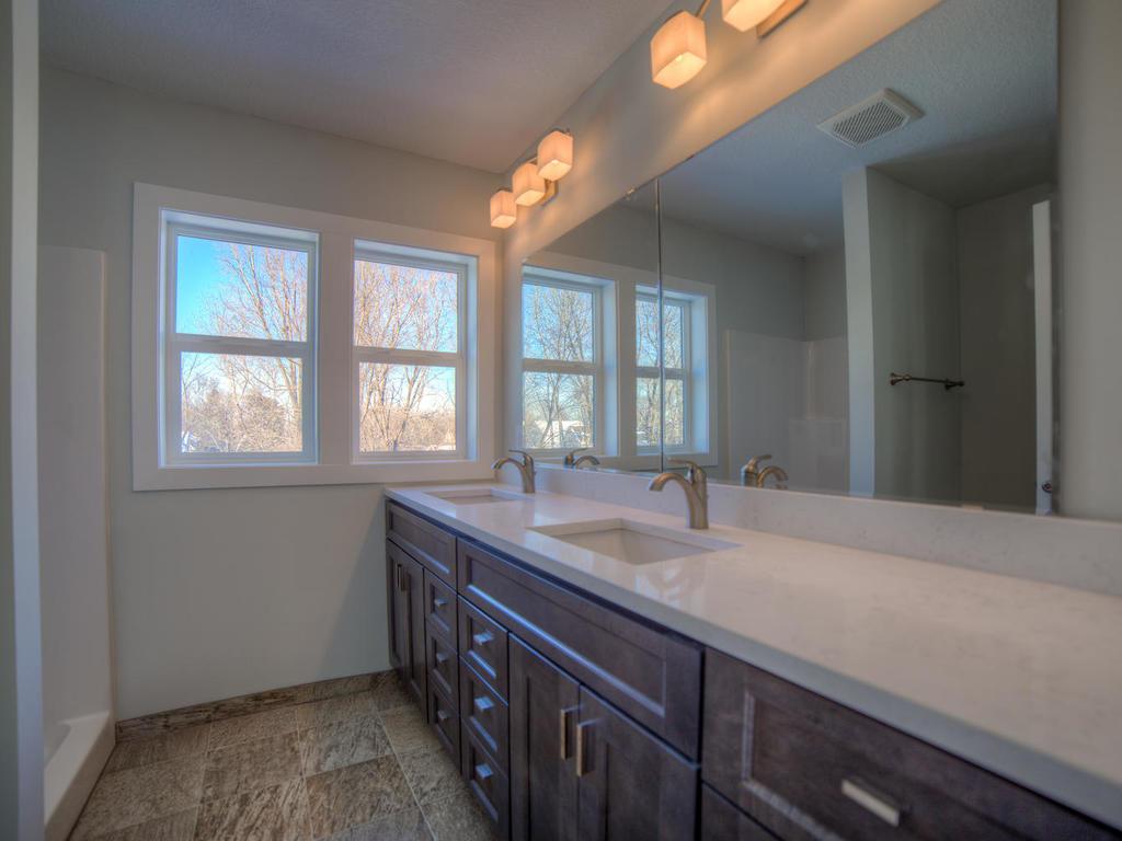 1068 Argyle Street Saint Paul MN 55103 7065365 image13