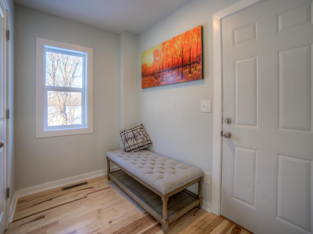 1068 Argyle Street Saint Paul MN 55103 7065365 image9