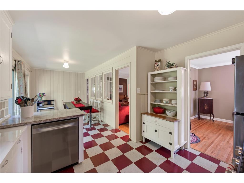 1068 Summit Avenue South Saint Paul MN 55075 - Mississippi 7079891 image15