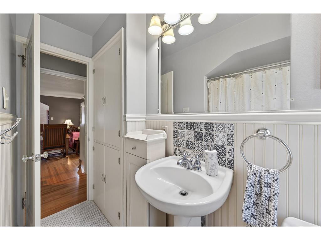 1068 Summit Avenue South Saint Paul MN 55075 - Mississippi 7079891 image21