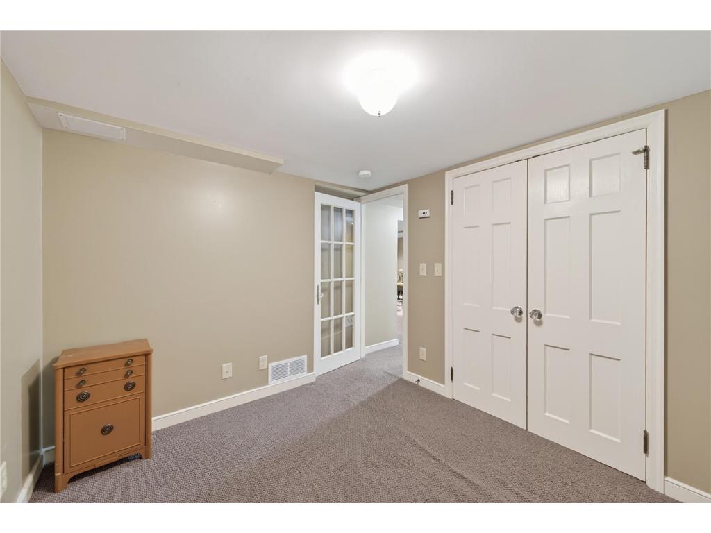 1068 Summit Avenue South Saint Paul MN 55075 - Mississippi 7079891 image25