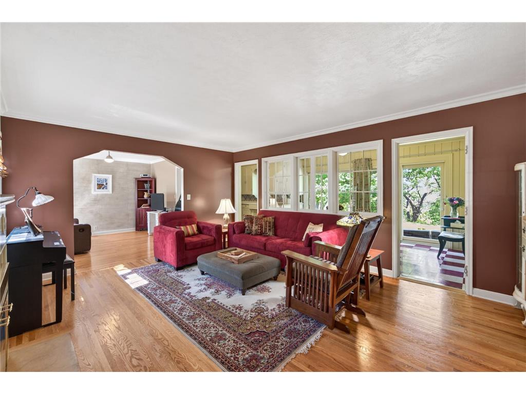 1068 Summit Avenue South Saint Paul MN 55075 - Mississippi 7079891 image6