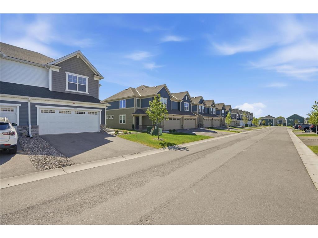 10680 Wiles Way Woodbury MN 55129 7068340 image2