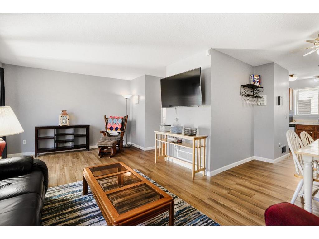 10684 Hummingbird Street NW Coon Rapids MN 55433 7034554 image2