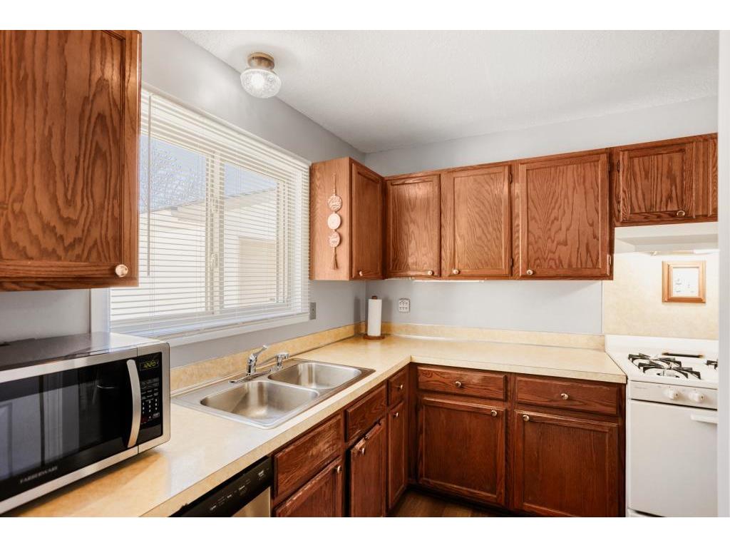 10684 Hummingbird Street NW Coon Rapids MN 55433 7034554 image8
