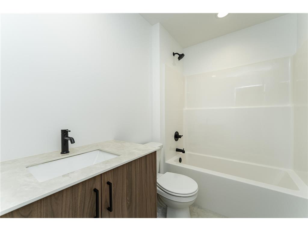 1069 Century Village Lane NE Rochester MN 55906 6807811 image17