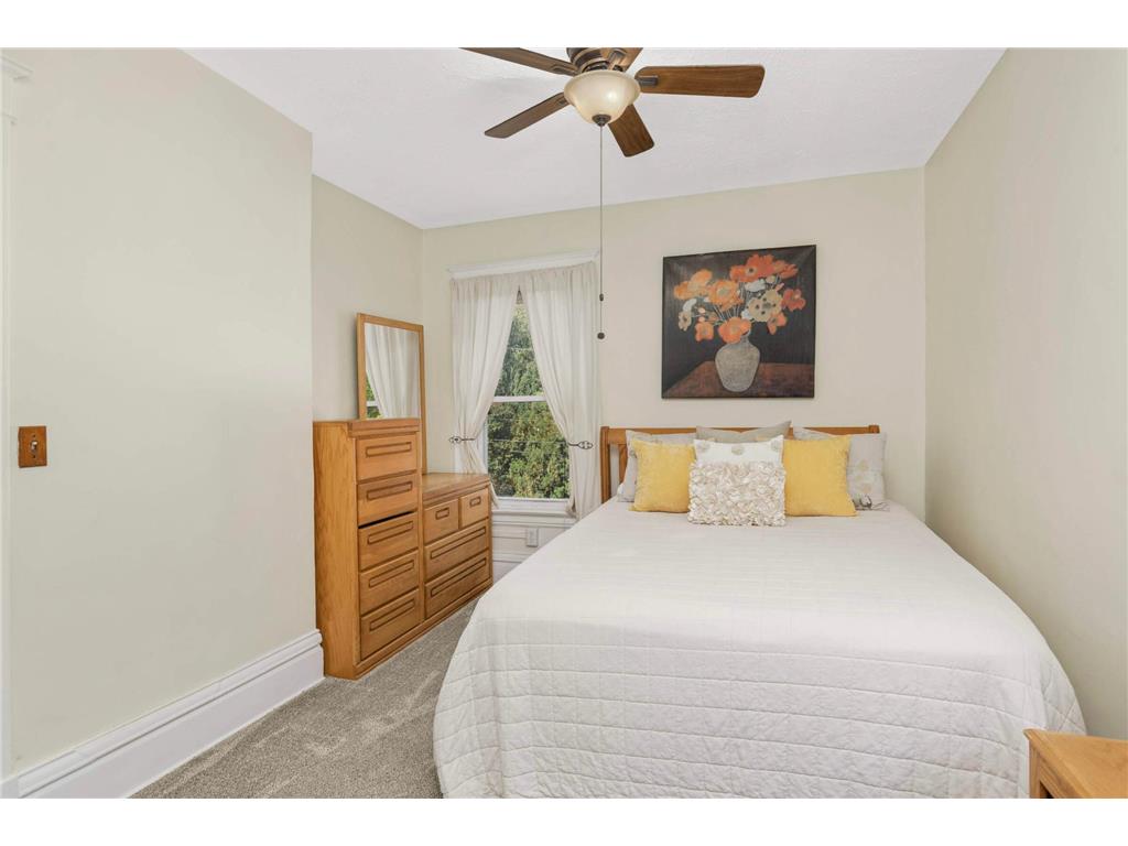 1069 Laurel Avenue Saint Paul MN 55104 7025627 image18