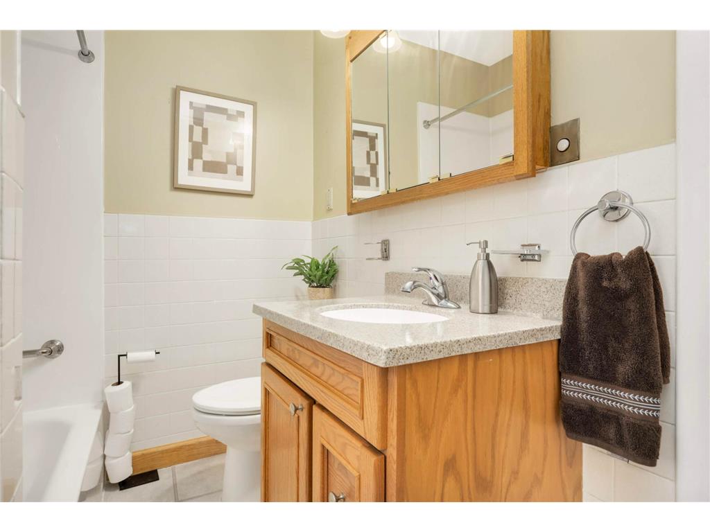 1069 Laurel Avenue Saint Paul MN 55104 7025627 image21