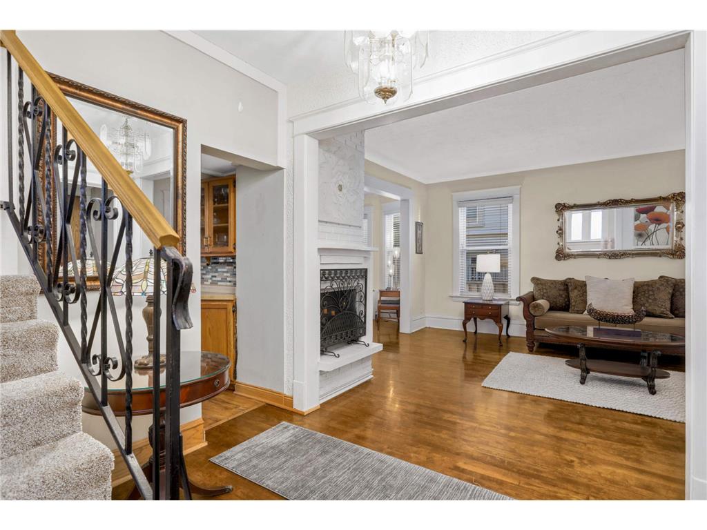 1069 Laurel Avenue Saint Paul MN 55104 7025627 image5