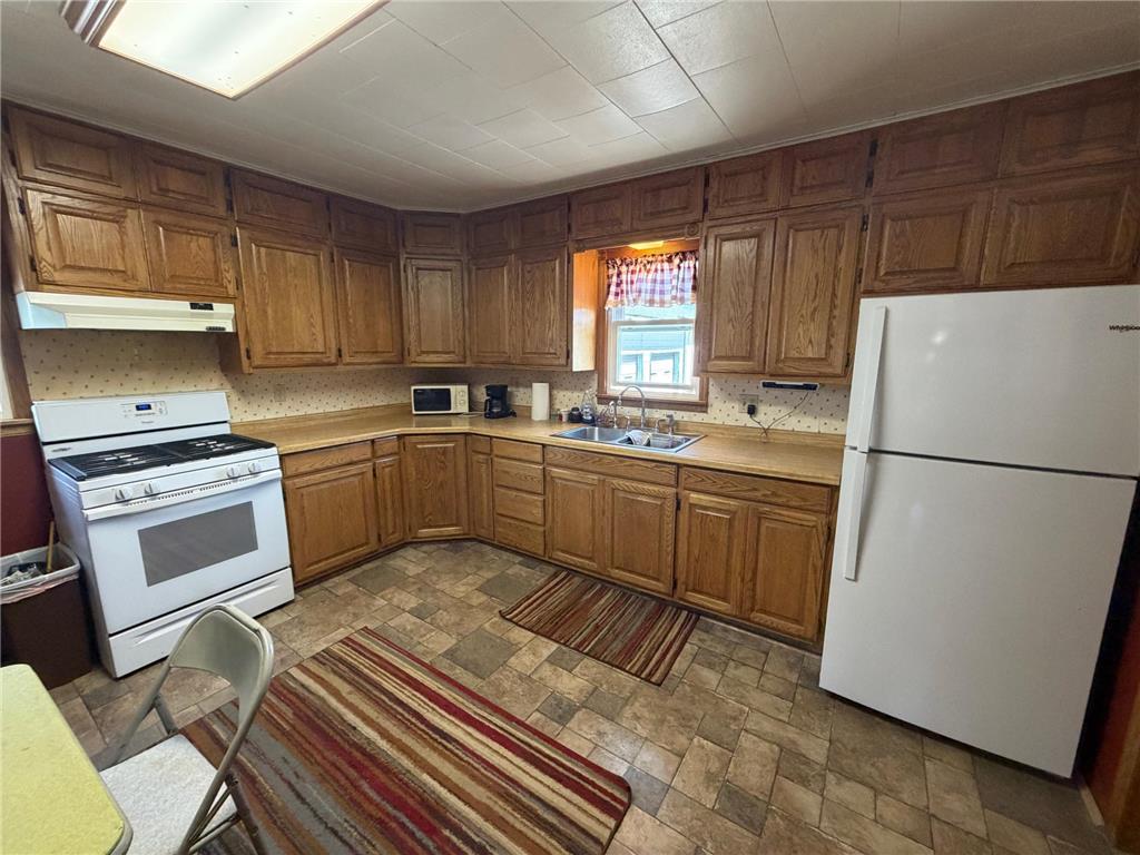 107 3rd Avenue Bellingham MN 56212 7056922 image4