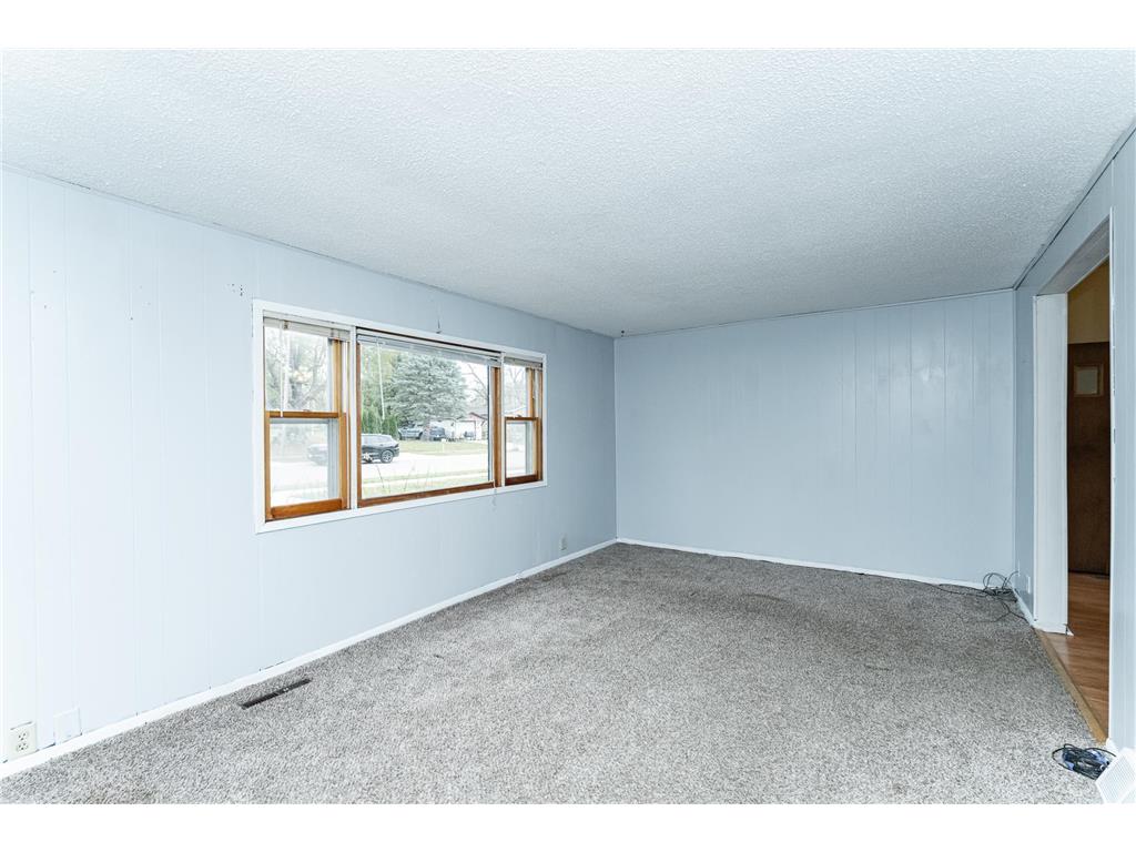 107 4th Avenue NE Dodge Center MN 55927 7055450 image12