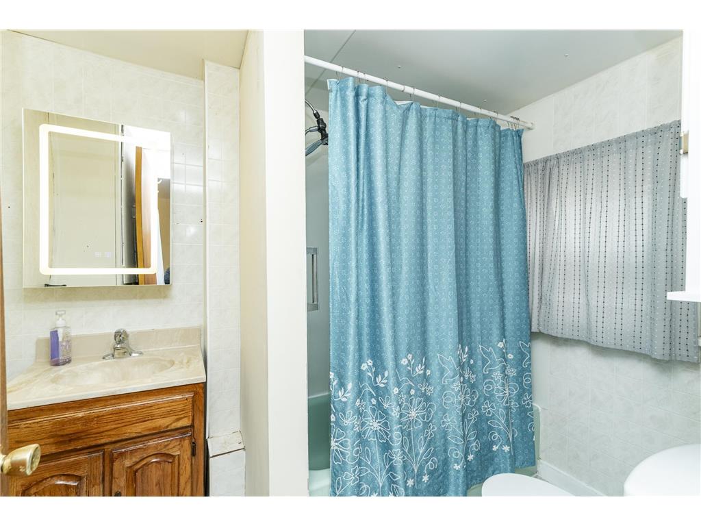 107 4th Avenue NE Dodge Center MN 55927 7055450 image17