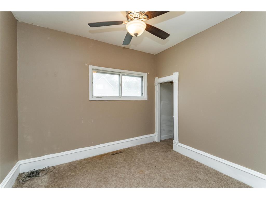 107 4th Avenue NE Dodge Center MN 55927 7055450 image18