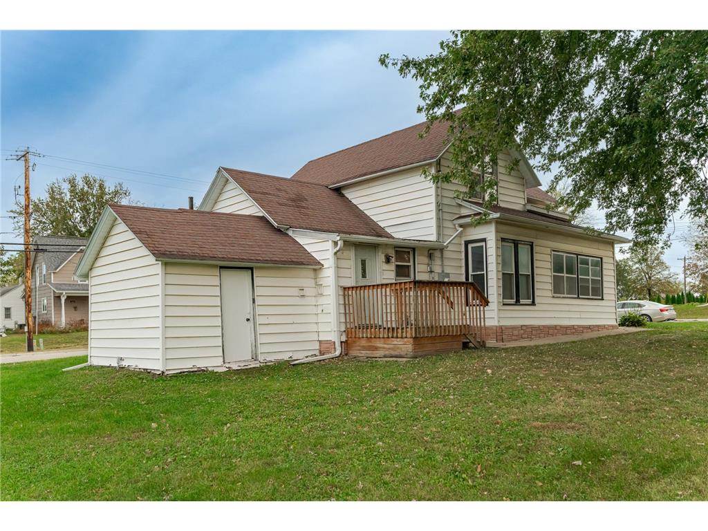 107 4th Avenue NE Dodge Center MN 55927 7055450 image3