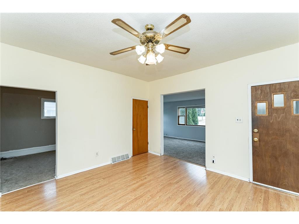107 4th Avenue NE Dodge Center MN 55927 7055450 image8