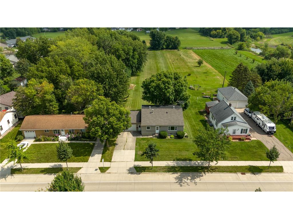 107 5th Street NE Montgomery MN 56069 6592270 image1