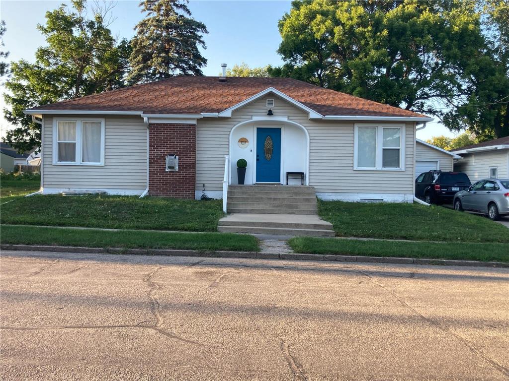 107 E Pike Street Osakis MN 56360 6528844 image1