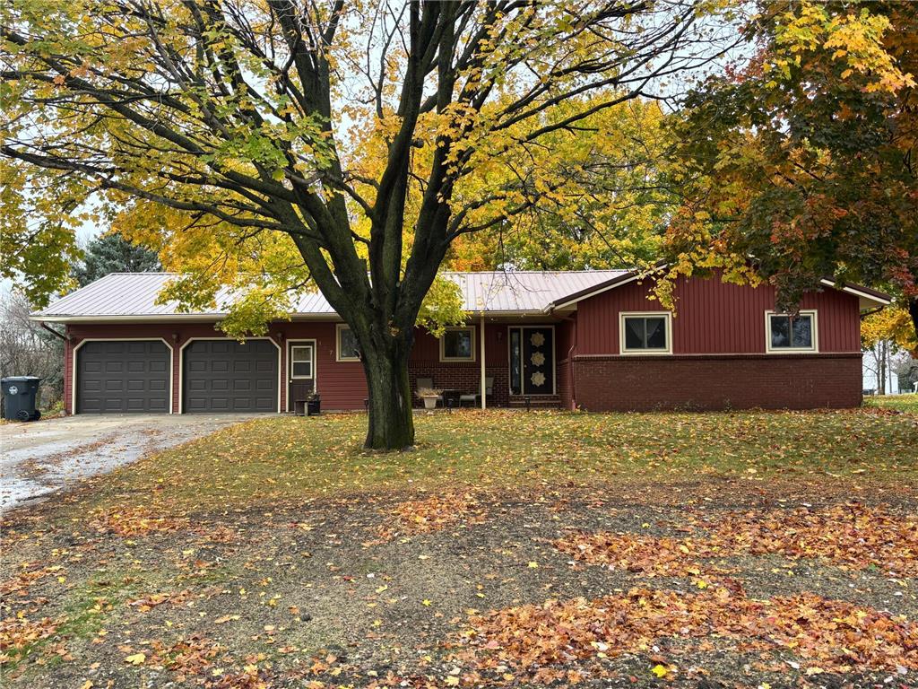 107 Golf Course Drive Armstrong IA 50514 6626829 image1