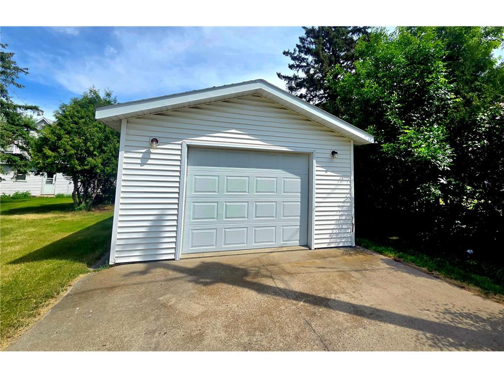 107 Lincoln Avenue NW Twin Valley MN 56584 7024741 image3