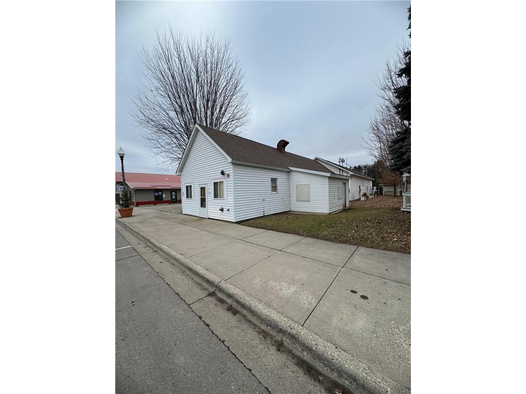 107 Main Street E, Elysian, MN, 56028 MLS 6483418 Edina Realty