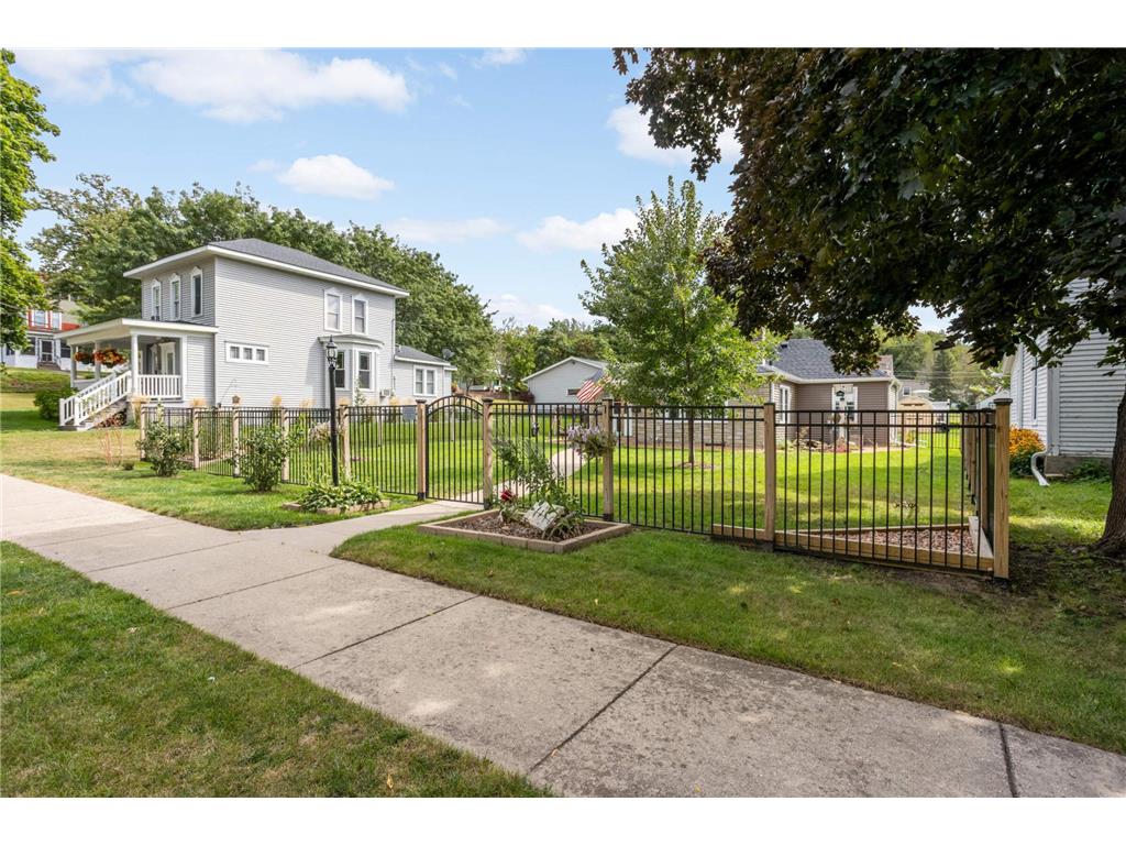 107 Mill Street W Cannon Falls MN 55009 6782093 image1