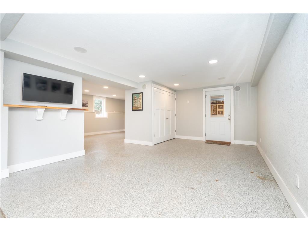 107 S Belmont Drive Mankato MN 56001 7054016 image39