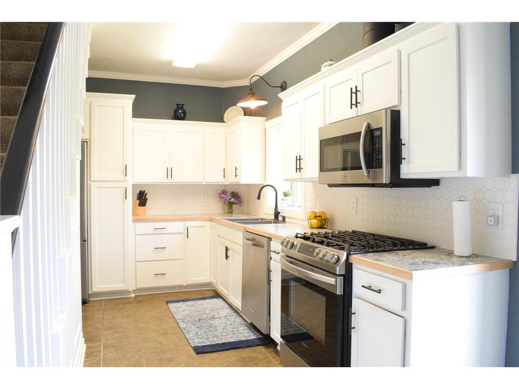 107 Stratford Street W Avon MN 56310 6369924 image1