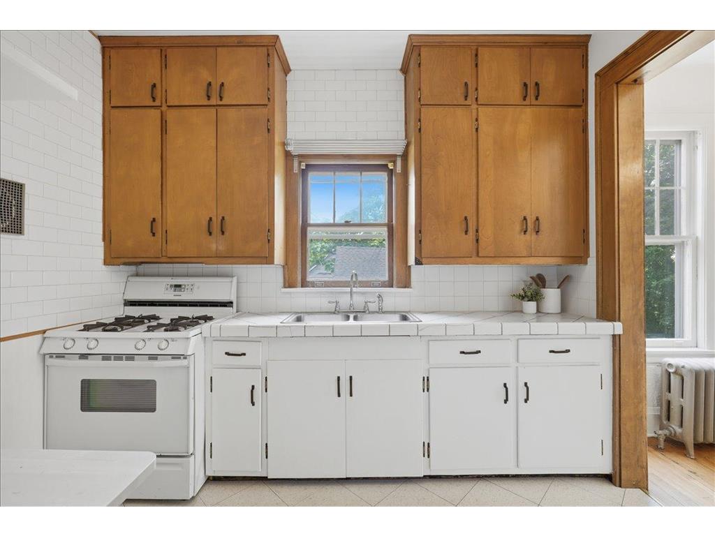 1070 Bradley Street Saint Paul MN 55130 7100708 image11