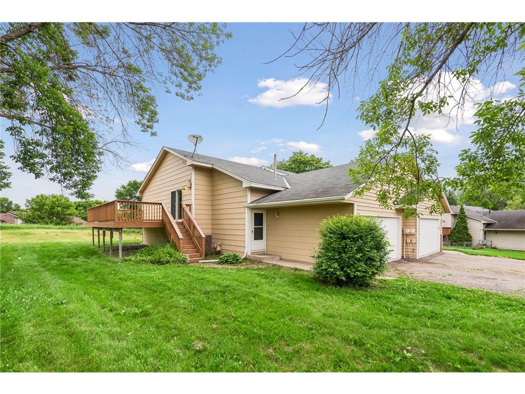 1070 Butte Court Chanhassen MN 55317 7065518 image1