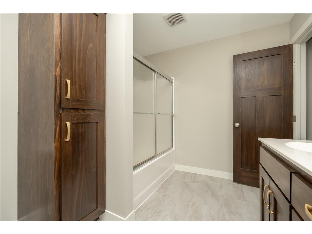 1070 Cubasue Avenue Shakopee MN 55379 7019570 image19