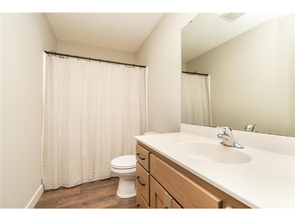 1070 Cubasue Avenue Shakopee MN 55379 7019570 image24