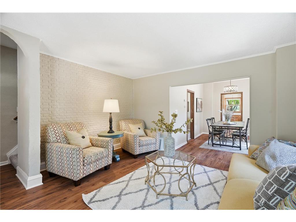1070 Dale Street N Saint Paul MN 55117 7073050 image1