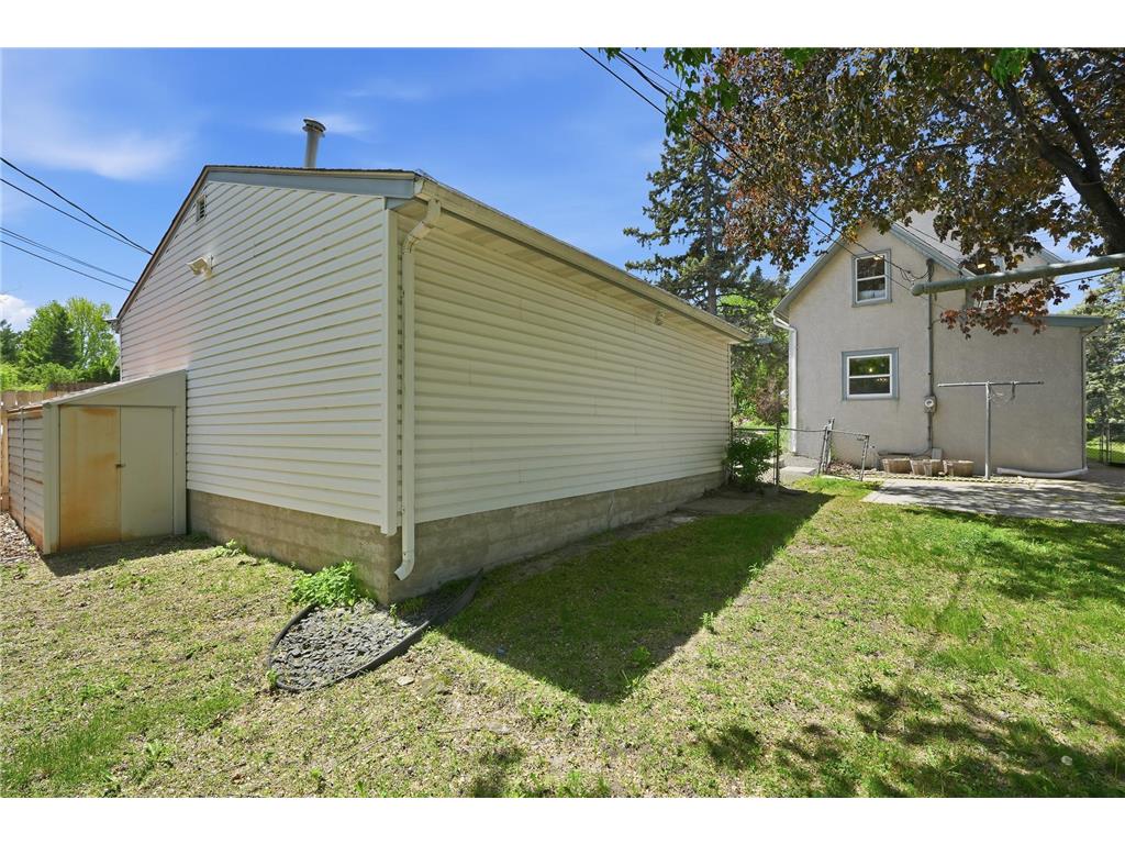 1070 Dale Street N Saint Paul MN 55117 7073050 image10