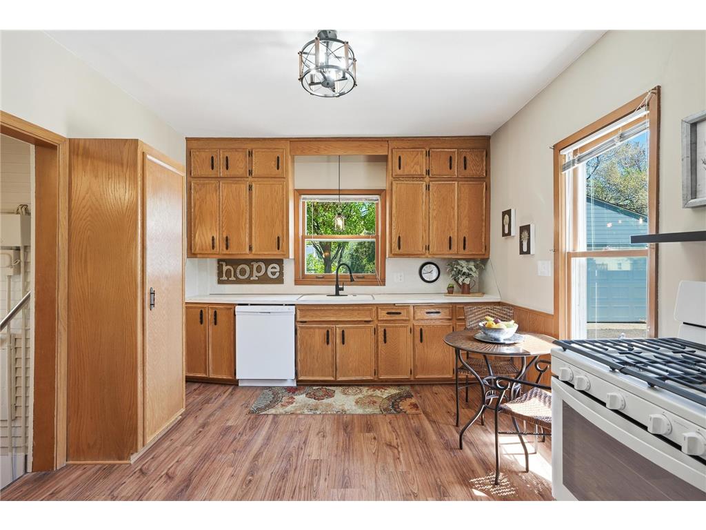 1070 Dale Street N Saint Paul MN 55117 7073050 image20