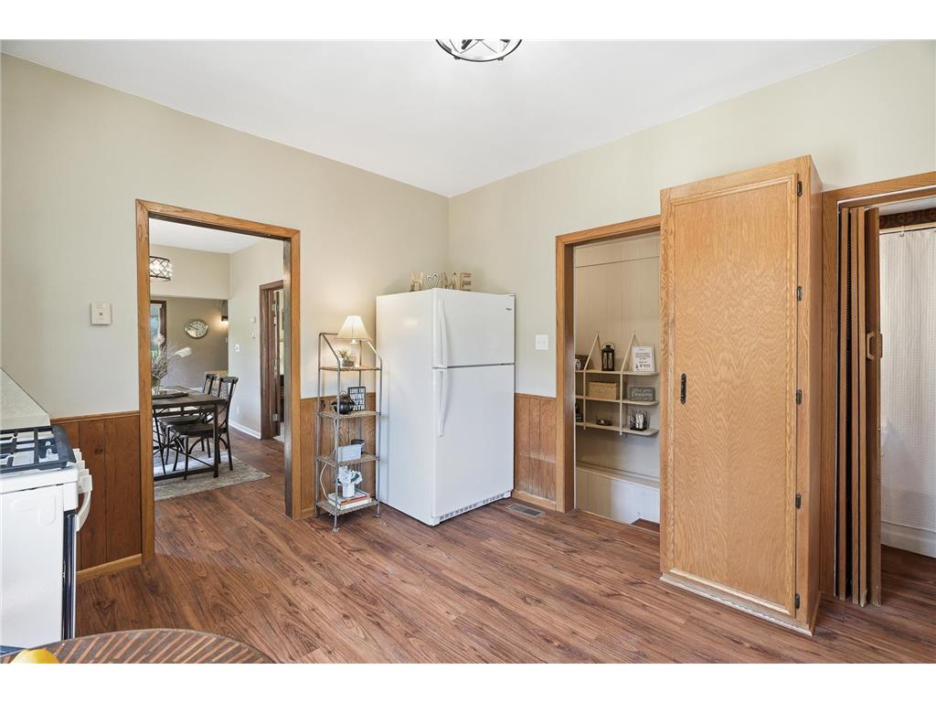 1070 Dale Street N Saint Paul MN 55117 7073050 image21