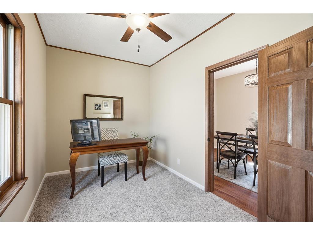 1070 Dale Street N Saint Paul MN 55117 7073050 image25