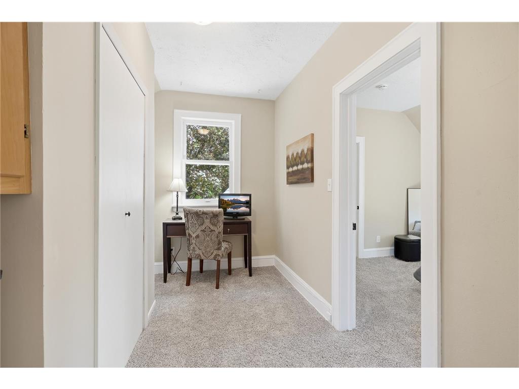 1070 Dale Street N Saint Paul MN 55117 7073050 image29