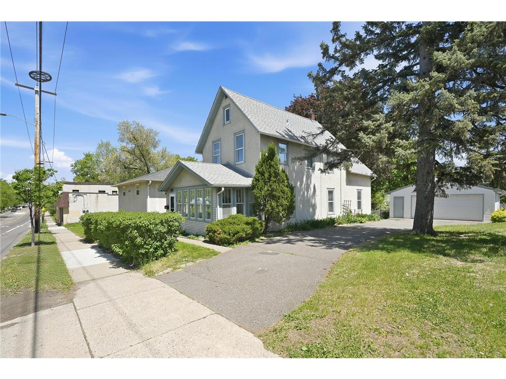 1070 Dale Street N Saint Paul MN 55117 7073050 image3