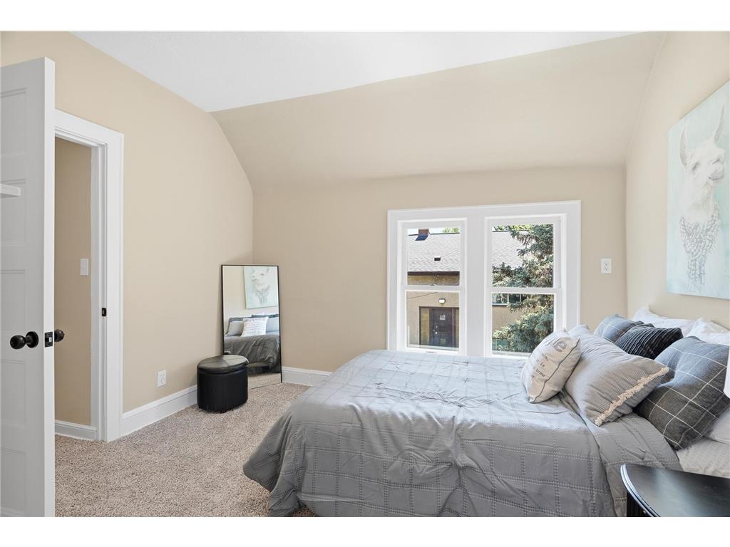 1070 Dale Street N Saint Paul MN 55117 7073050 image31