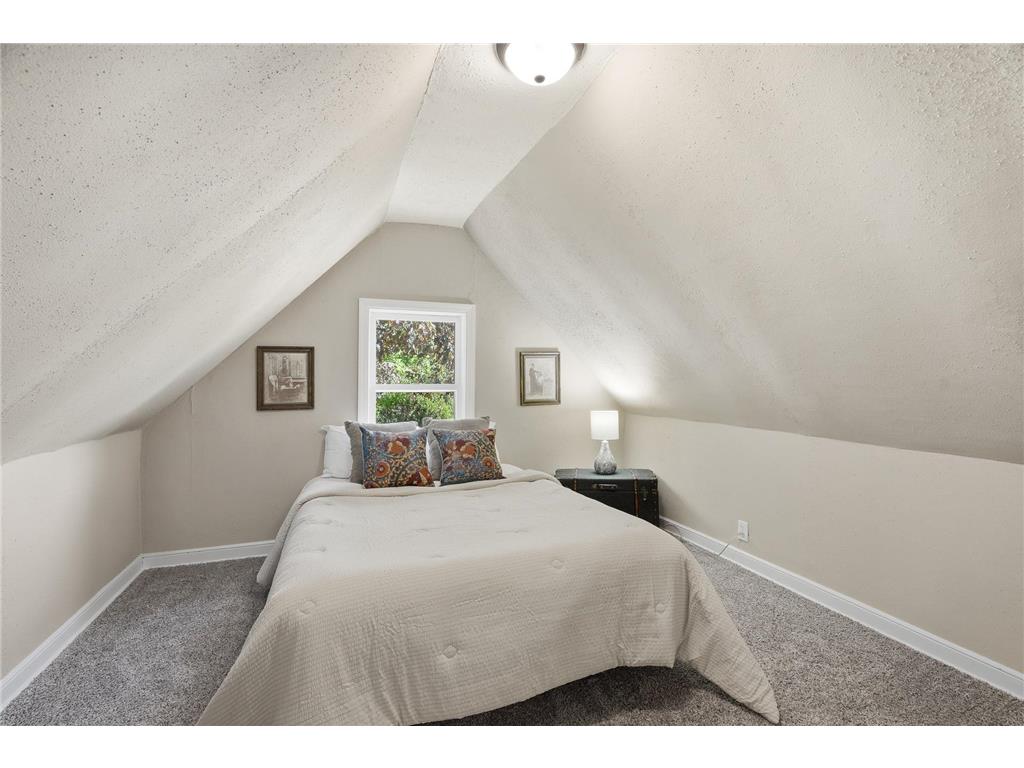 1070 Dale Street N Saint Paul MN 55117 7073050 image33