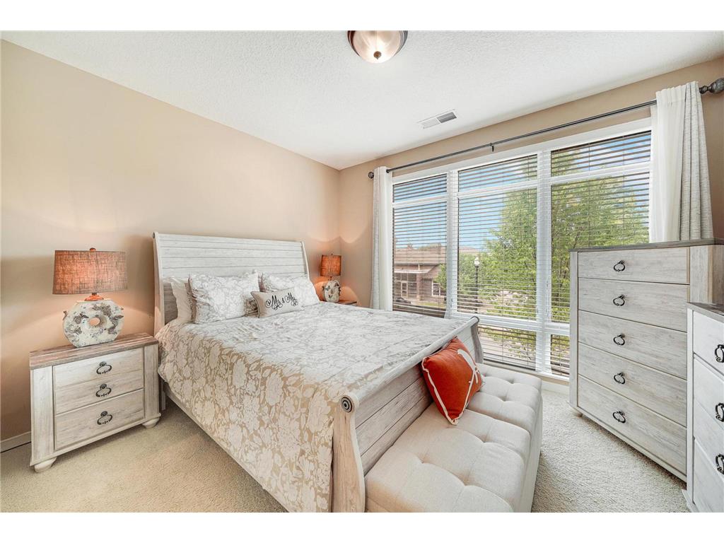 1070 Grandview Court NE #300 Columbia Heights MN 55421 7079405 image1