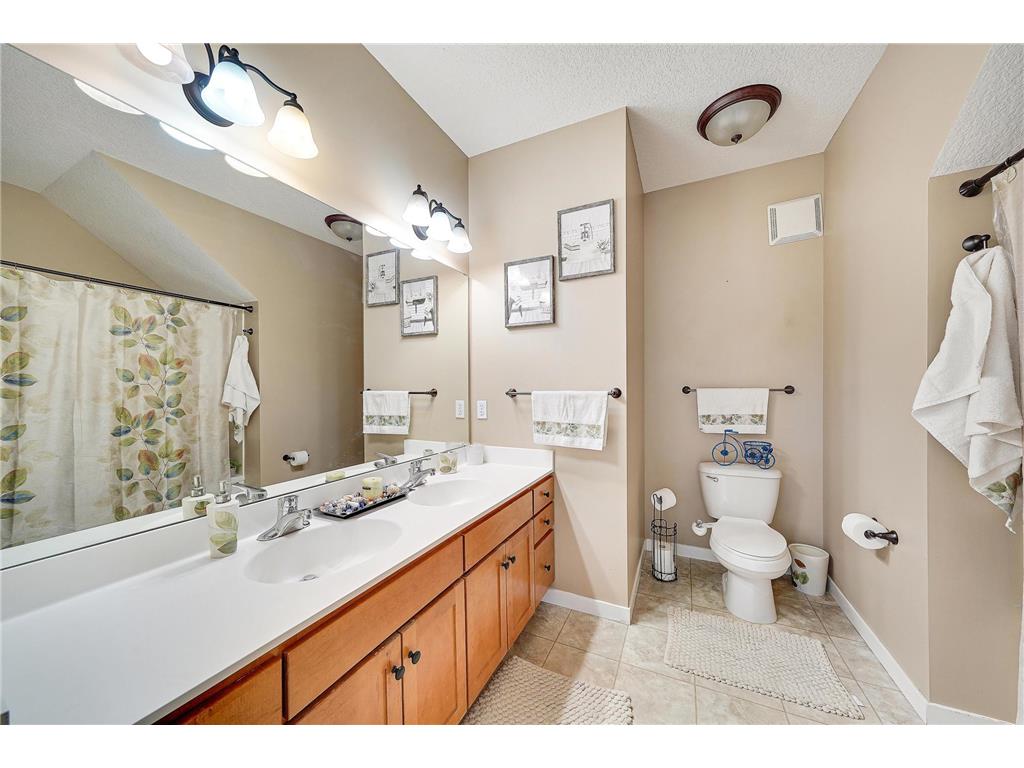 1070 Grandview Court NE #300 Columbia Heights MN 55421 7079405 image4