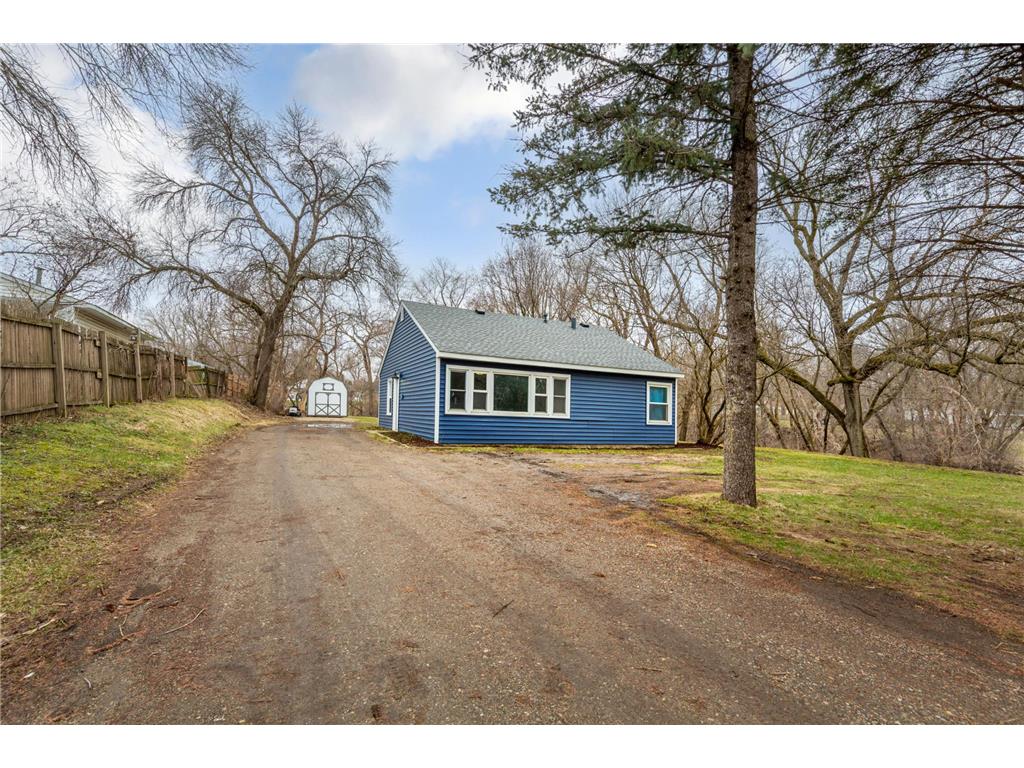 1070 Willow Street Faribault MN 55021 7047726 image2