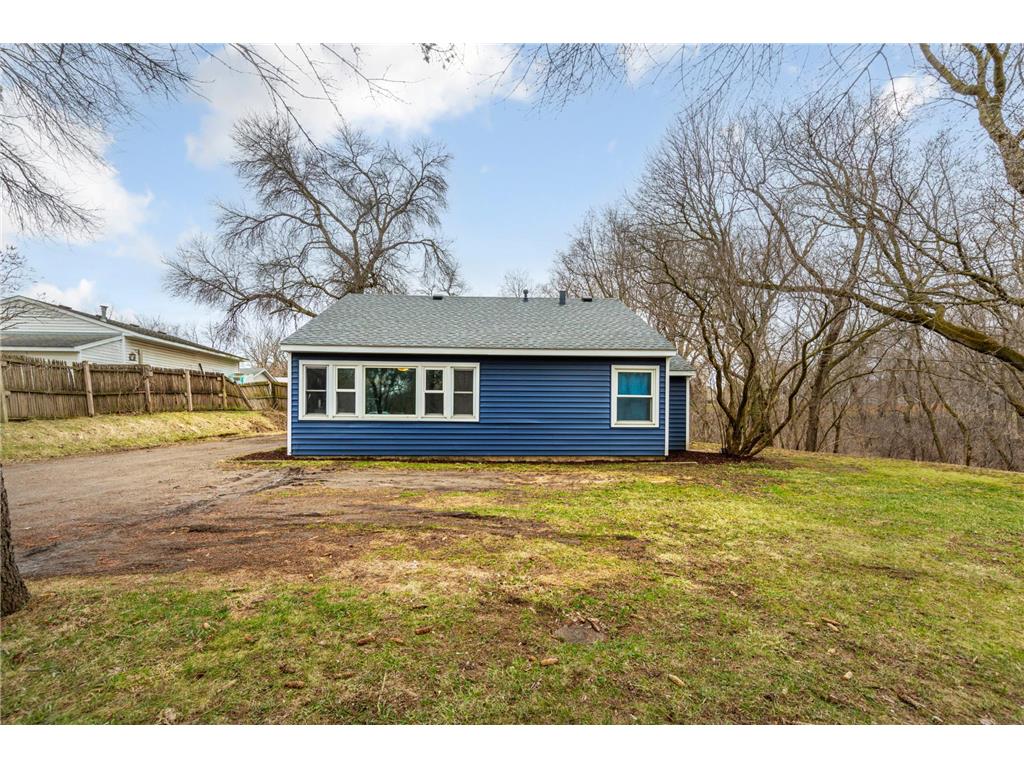 1070 Willow Street Faribault MN 55021 7047726 image3