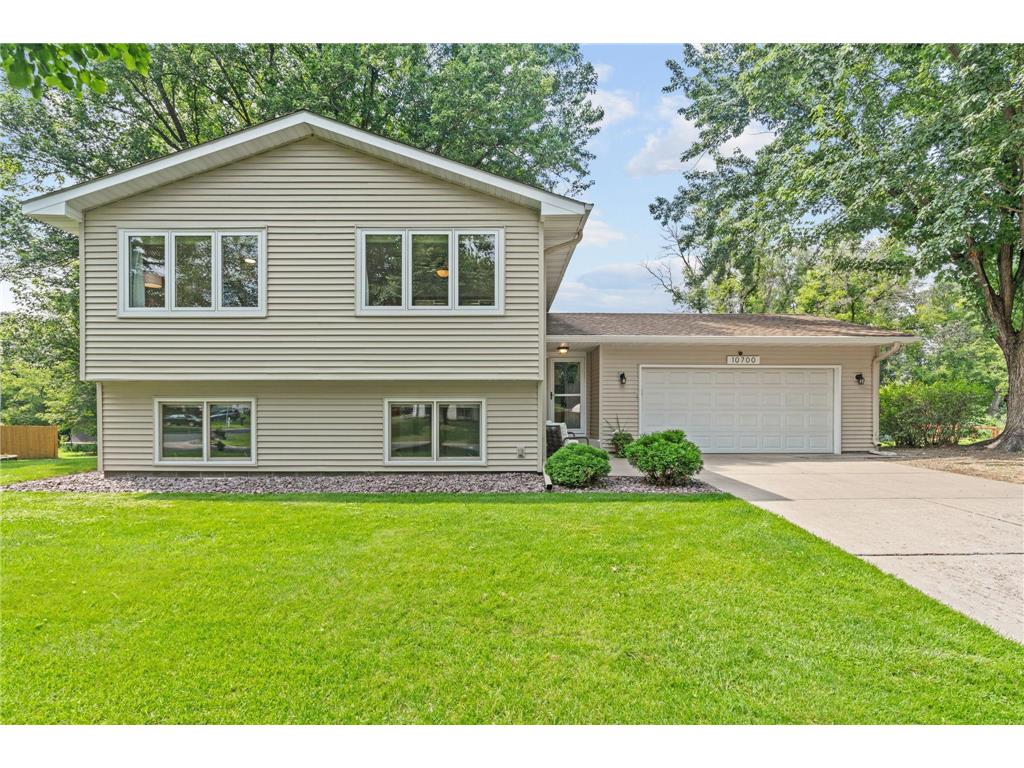 10700 Hummingbird Street NW Coon Rapids MN 55433 6741673 image1