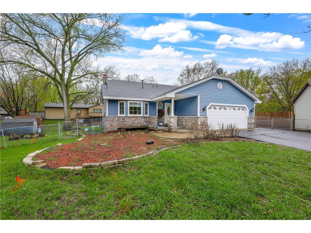 10700 Yellow Pine Street NW Coon Rapids MN 55433 6528704 image1