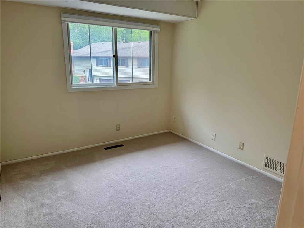 10702 Cavell Road Bloomington MN 55438 7099241 image6